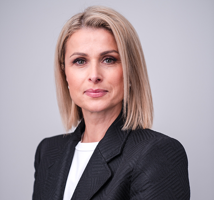 Ana Bakić - Tajnica uprave, ljudski potencijali 